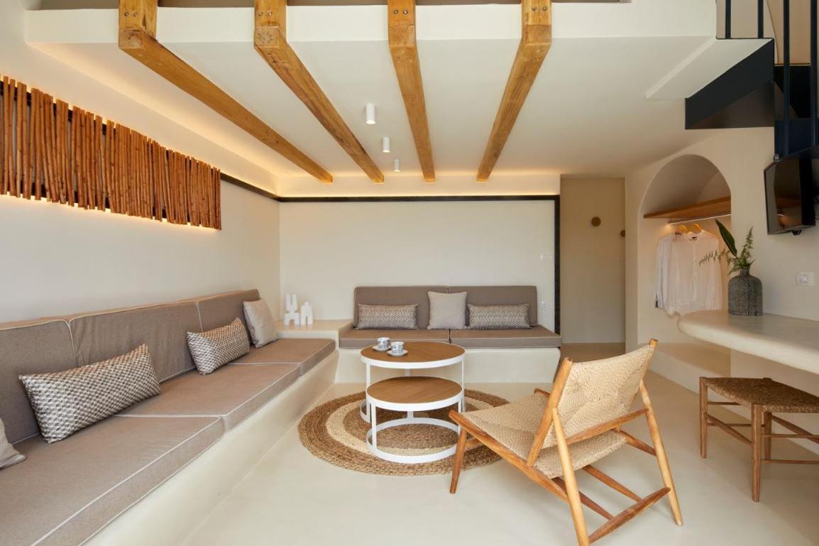 Hermes Hotel คามารี ภายนอก รูปภาพ